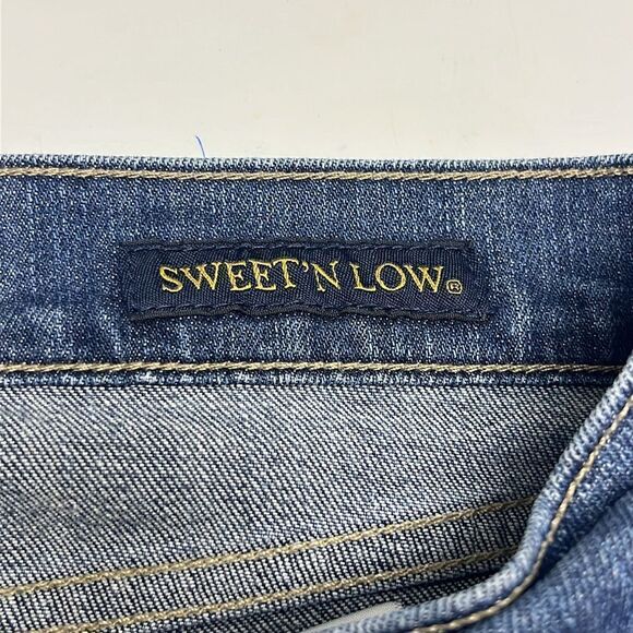 Lucky Brand Sweet’N Low Dark Wash Whiskering Distressed BootCut Ankle Jean-10/30 - Picture 12 of 16